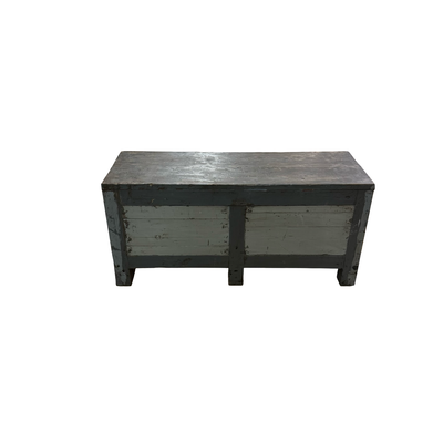 werkbank grijs met authentieke nagelrand