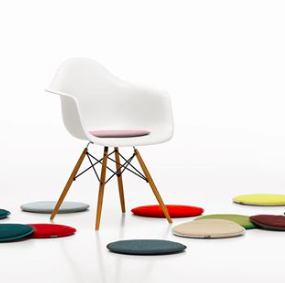 Vitra stoel Eames DAW goud esdoorn onderstel