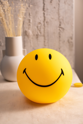 Mr. Maria lamp Smiley M