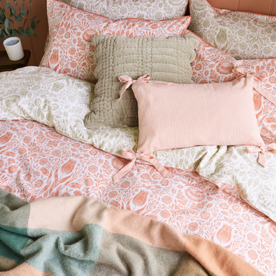 Dekbedovertrek Ashstead damask natural coral 