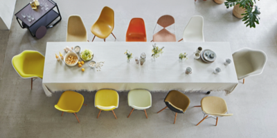 Vitra stoel Eames DAW donker esdoorn onderstel