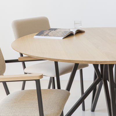Studio HENK tafel Butterfly Rond tripod, zwart frame - Smart Collectie